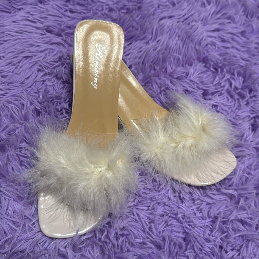 Feather clear block 1.5” heels